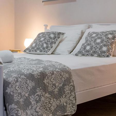 John Apartments Drepano  Luaran gambar