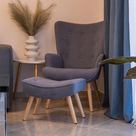 John Apartments Drepano  Luaran gambar