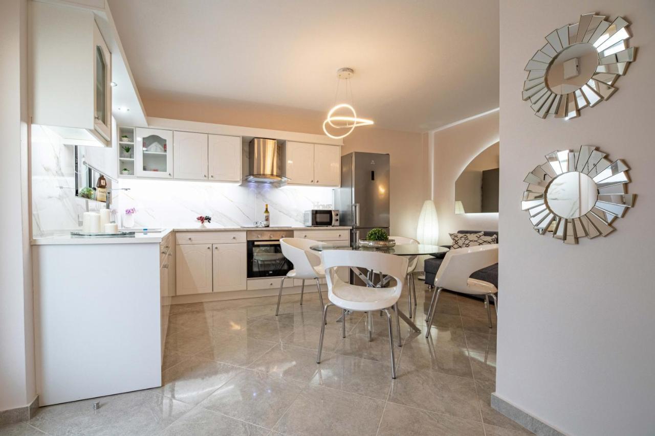 John Apartments Drepano  Luaran gambar