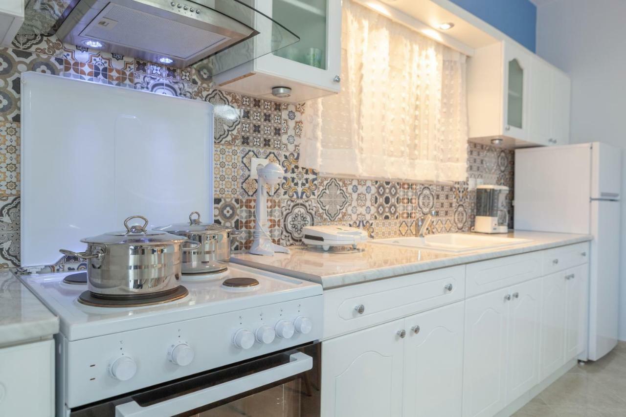 John Apartments Drepano  Luaran gambar