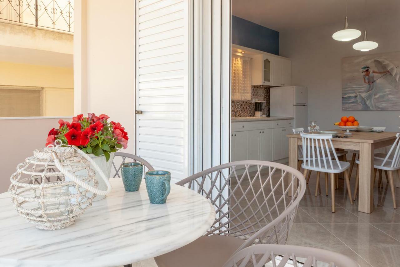 John Apartments Drepano  Luaran gambar